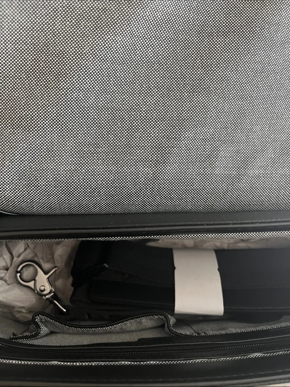 Ted Baker Irvine Pebbled Magnetic Snap Messenger Bag - Picture 10 of 14